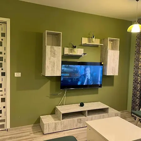 Green Oasis In “verdi” شقة